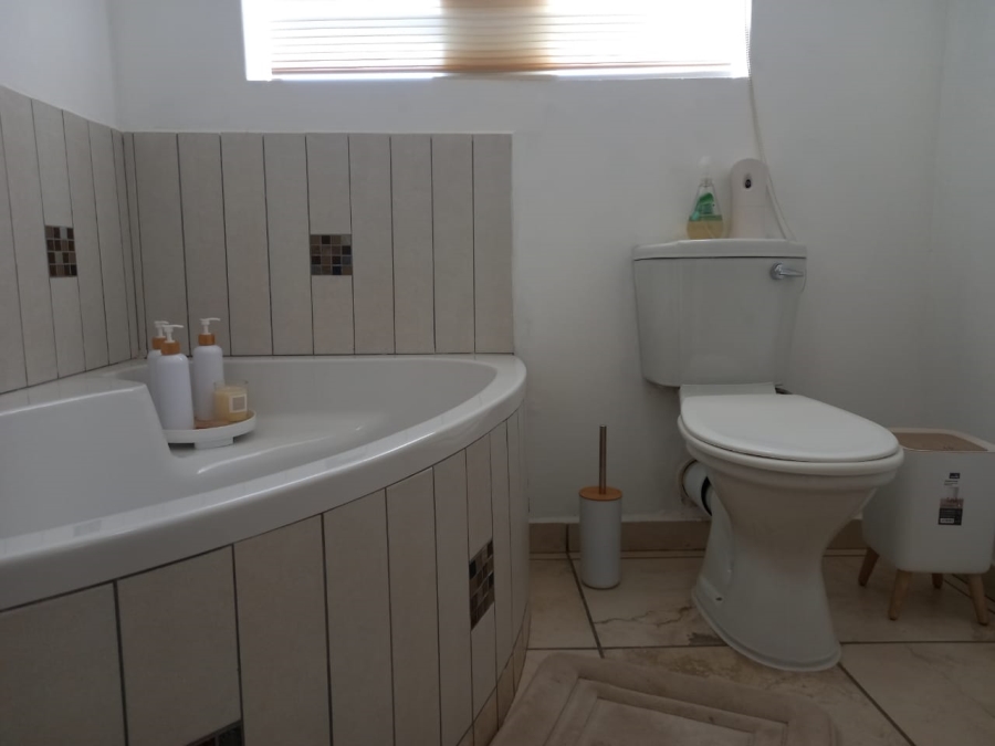 3 Bedroom Property for Sale in Waterval East North West